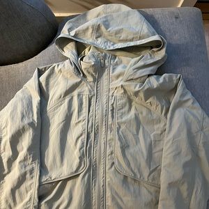 Lululemon windbreaker / raincoat